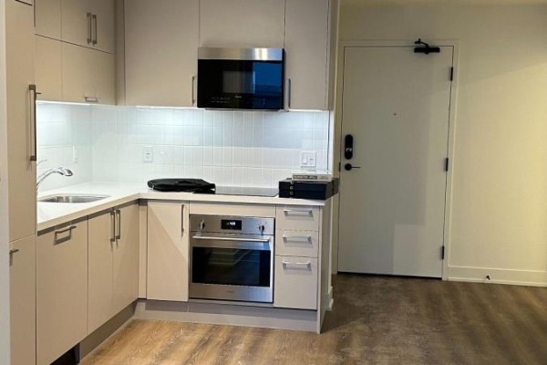 Kitchen - 616 - 38 Andre De Grasse Street, Markham, ON L6G0H8 Photo 2