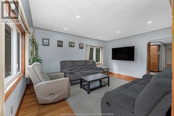 Family room - 616 Ducharme Street, Windsor, ON N9G1K6 Photo 5