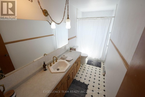 616 Surgenor Street W, Cornwall, ON, photo 2