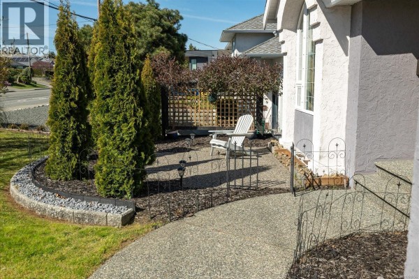 6160 Dover Rd, Nanaimo, BC, photo 2