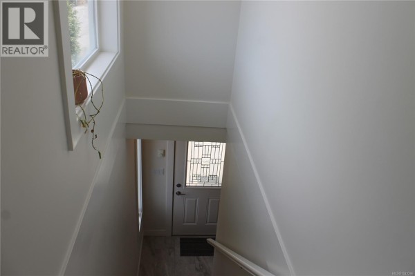 6160 Lakeview Dr, Duncan, BC, photo 3