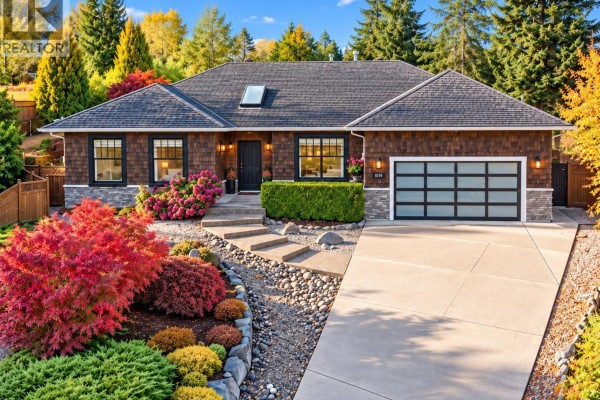 6161 Highmoor Place, Sechelt