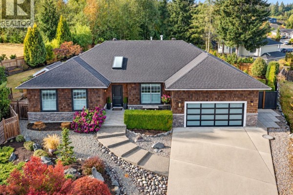 6161 Highmoor Place, Sechelt, BC, photo 2