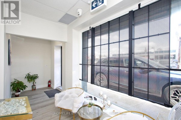 6166 Yonge Street, Toronto, ON M2M3X1 Photo 5