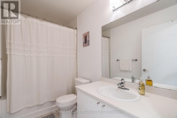 Kitchen - 617 - 3985 Grand Park Drive, Mississauga, ON L5B0H8 Photo 3