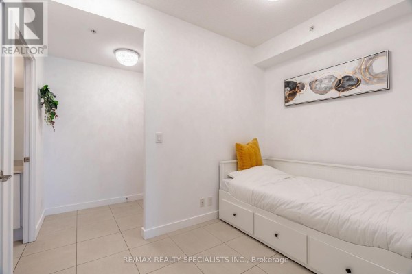 Den - 617 - 3985 Grand Park Drive, Mississauga, ON L5B0H8 Photo 5