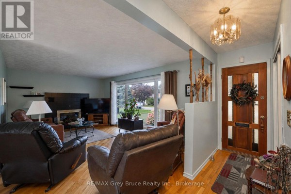 Laundry room - 617 17th Street W, Owen Sound, ON N4K4B9 Photo 4
