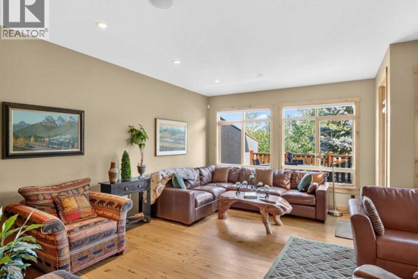Living room - 617 7 Street, Canmore, AB T1W2C4 Photo 5
