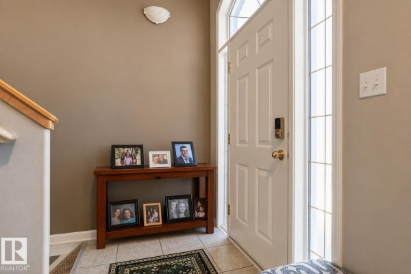 617 Beck Cl Sw, Edmonton, AB, photo 2