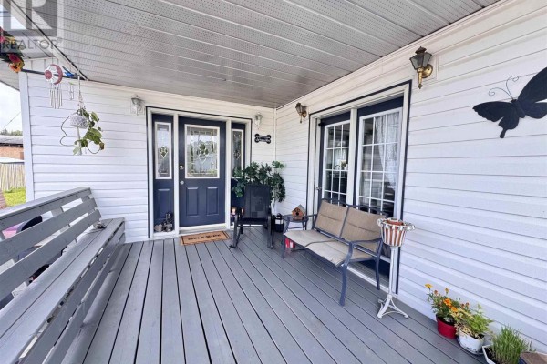 617 Des Noisettes Rue, Dubreuiville, ON, photo 2