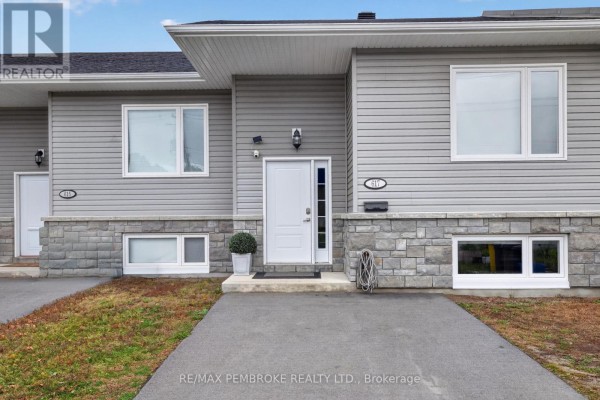 Townhouse for sale at 617 Nelson Street, Pembroke, ON - MLS® HmXPyM