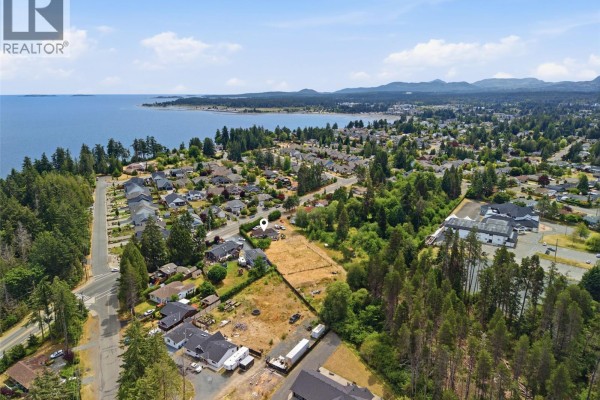 617 Temple St, Parksville, BC, photo 2