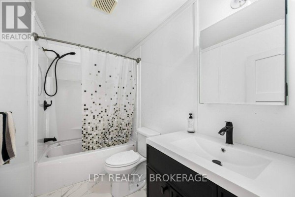6175 Lakeview Drive, Frontenac, ON K0H2W0 Photo 5