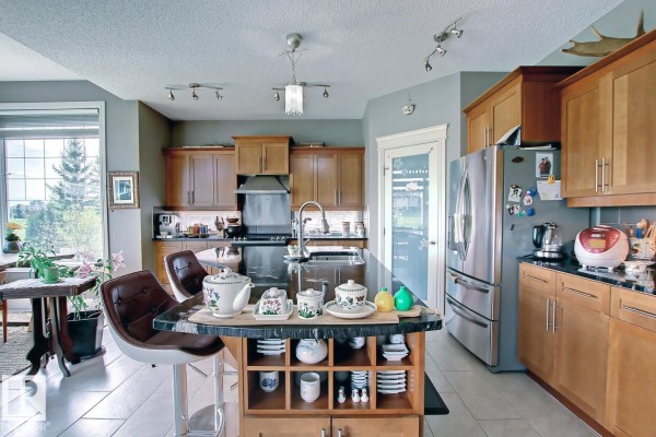 Kitchen - 6175 Stinson Wy Nw, Edmonton, AB T6R0K3 Photo 3