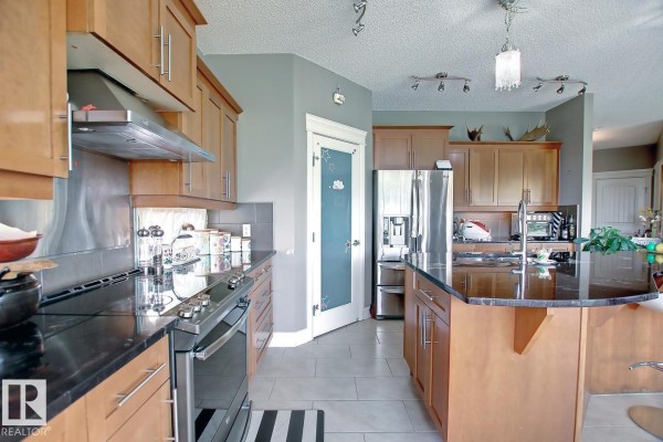 Primary Bedroom - 6175 Stinson Wy Nw, Edmonton, AB T6R0K3 Photo 5