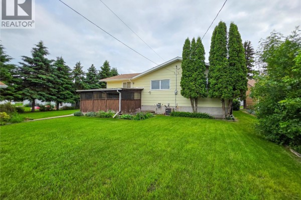 618 4th Avenue W, Melville, SK, photo 3