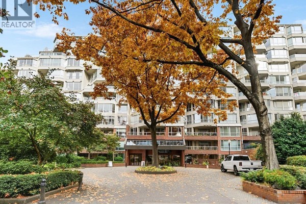 618 518 Moberly Road, Vancouver