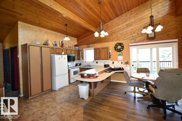 Bedroom 2 - 618 Churchill Park Road, Rural Lac La Biche County, AB T0A2C1 Photo 5