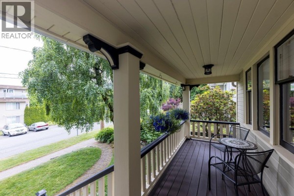 618 Colborne Street, New Westminster, BC V3L2C9 Photo 4