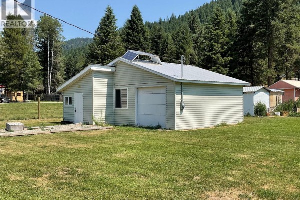 618 Kimberley Avenue N, Greenwood, BC V0H1J0 Photo 2