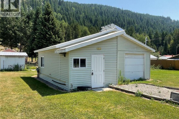 618 Kimberley Avenue N, Greenwood, BC V0H1J0 Photo 3