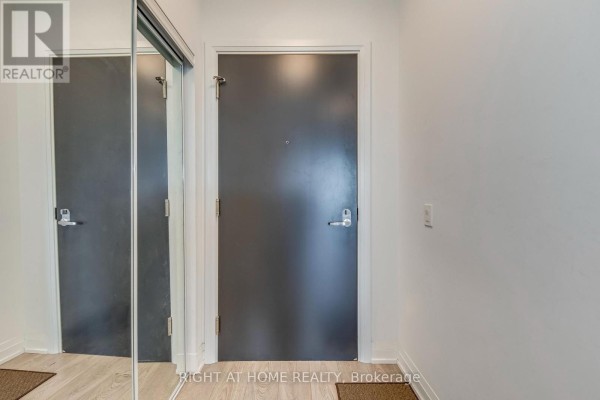 Primary Bedroom - 619 - 286 Main Street, Toronto, ON M4C0B3 Photo 3