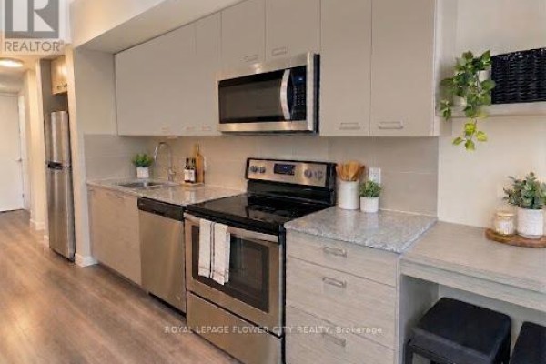 619 - 308 Lester Street W, Waterloo, ON N2L3W6 Photo 5