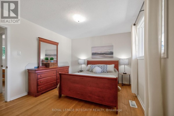 Bedroom - 619 Blanchard Crescent, Ottawa, ON K1V7B7 Photo 3