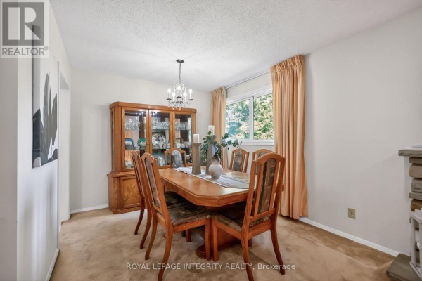 Dining room - 619 Blanchard Crescent, Ottawa, ON K1V7B7 Photo 4