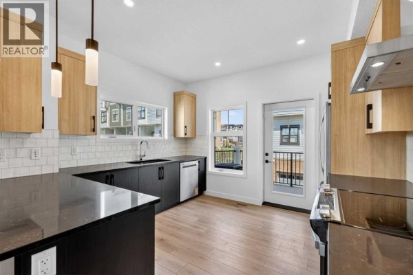 Kitchen - 619 Mahogany Road Se, Calgary, AB T3M2Z5 Photo 3