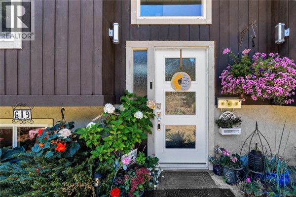 619 Sandra Pl, Langford, BC, photo 2