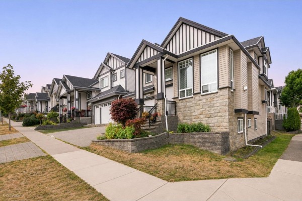 6191 146 Street, Surrey, BC V3S3A1 Photo 2