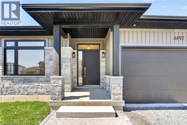 6192 Curlin Crescent, Niagara Falls, ON, photo 2