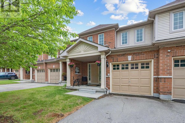 Living room - 62 - 6035 Bidwell Trail, Mississauga, ON L5V3C9 Photo 2