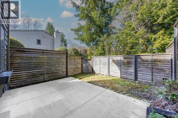 62 1930 Cedar Village Crescent, North Vancouver, BC V7J3M5 Photo 2