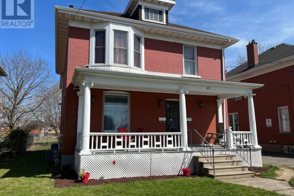 62 Burgar Street, Welland, ON L3B2S8 Photo 2