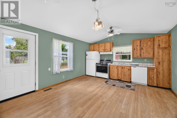 Dining room - 62 Chapel Street, Springhill, NS B0M1X0 Photo 4