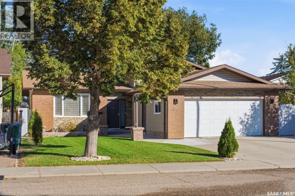 62 Chomyn Crescent, Saskatoon