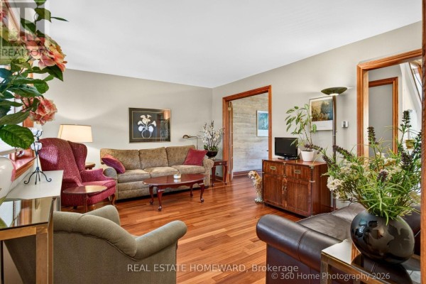 Dining room - 62 Clonmore Drive, Toronto, ON M1N1X8 Photo 2