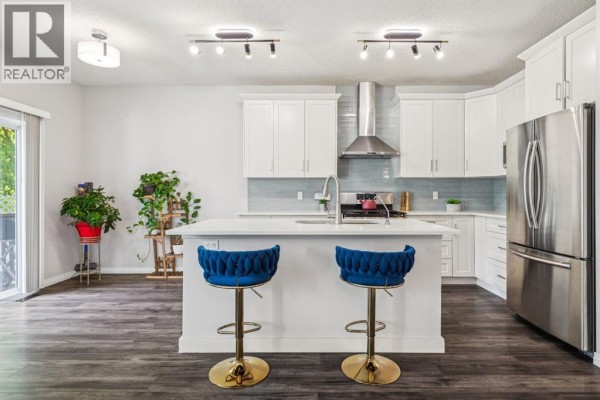 Den - 62 Cougar Plateau Way Sw, Calgary, AB T3H5S5 Photo 5
