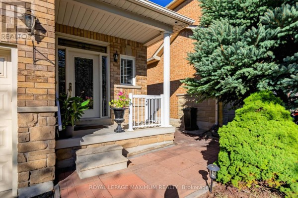 Family room - 62 Diploma Avenue, Vaughan, ON L4H3A7 Photo 3