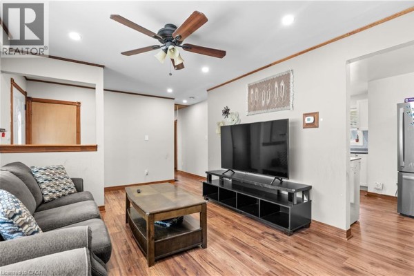 Living room - 62 Elizabeth Street, Orangeville, ON L9W1C6 Photo 5