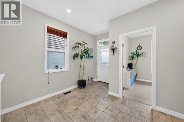 2pc Bathroom - 62 Evanscrest Road Nw, Calgary, AB T3P1J1 Photo 4