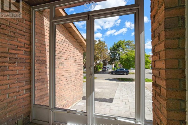 62 Muirlands Drive, Toronto, ON, photo 2