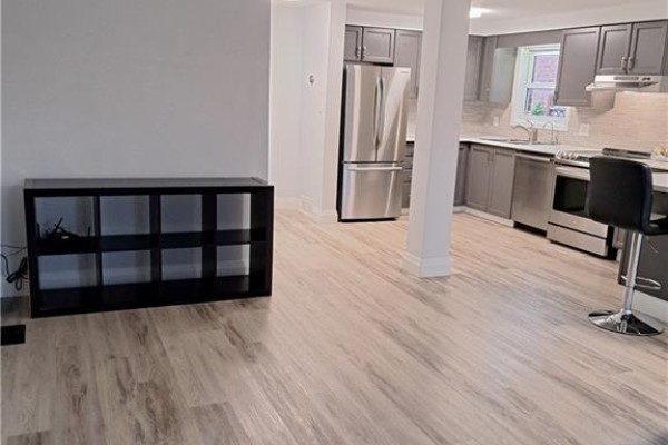 2pc Bathroom - 62 Queen Charlotte Crescent Unit# Main, Kitchener, ON N2E3N6 Photo 5