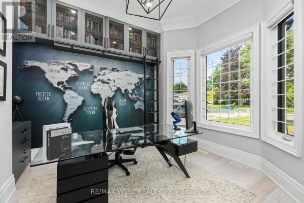62 Sherwood Forest Drive, Markham, ON, photo 3