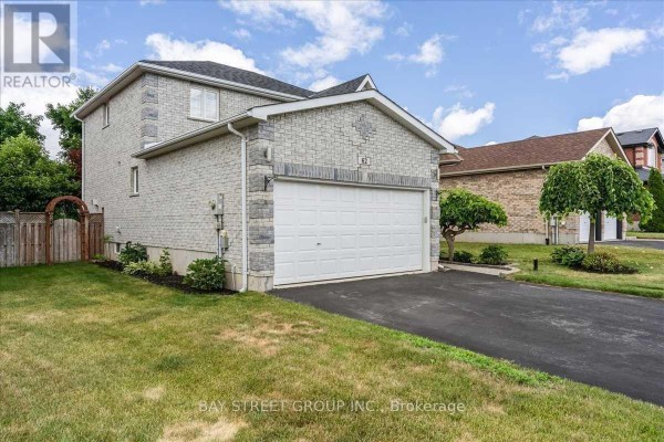62 Summerset Drive, Barrie, ON, photo 2