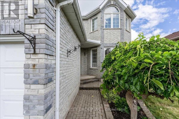 62 Summerset Drive, Barrie, ON, photo 3