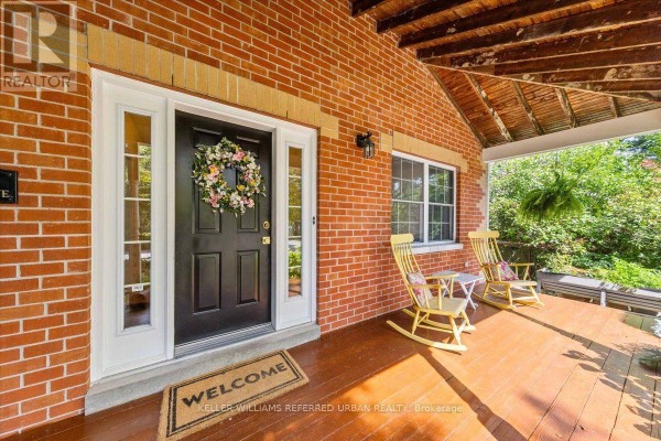 62 Wentworth Avenue, Toronto, ON, photo 3
