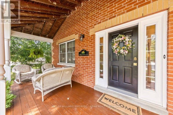 Family room - 62 Wentworth Avenue, Toronto, ON M2N1T7 Photo 4
